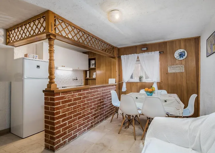 2 Bedroom Gorgeous In Dom wakacyjny *