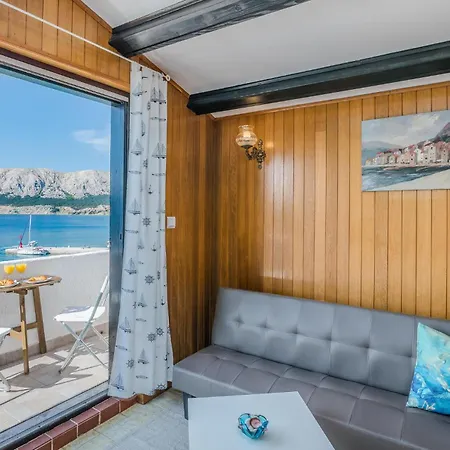 2 Bedroom Gorgeous In * Baška